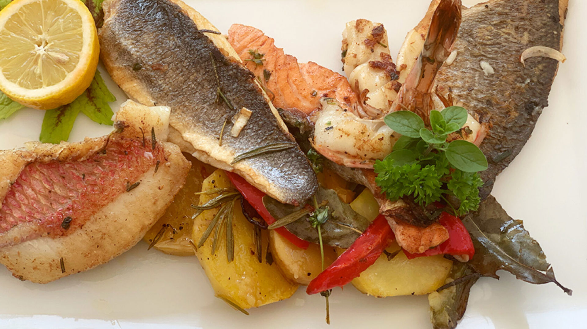 Sabor Restaurant — Cocina